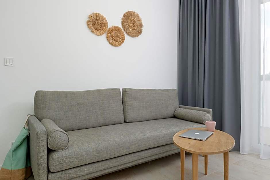 AQUAMARINA DĄBKI Marina Invest