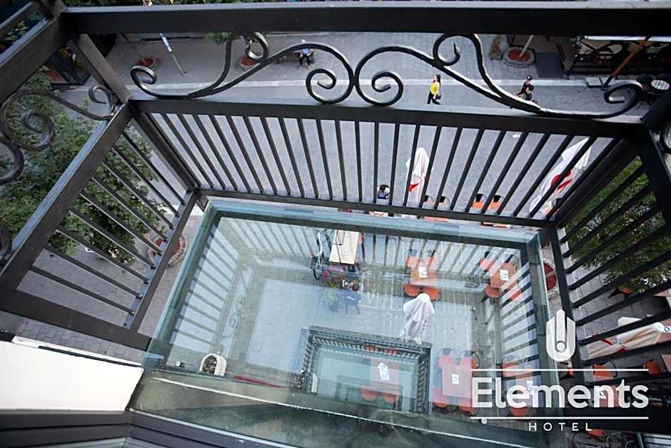 Hotel Elements