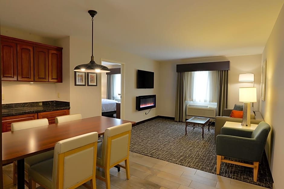 Holiday Inn Hotel & Suites Minneapolis-Lakeville