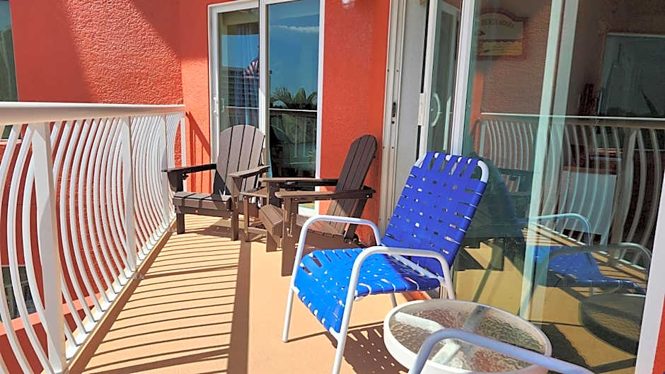 Treasure Island Condo - Beaches and Pickleball