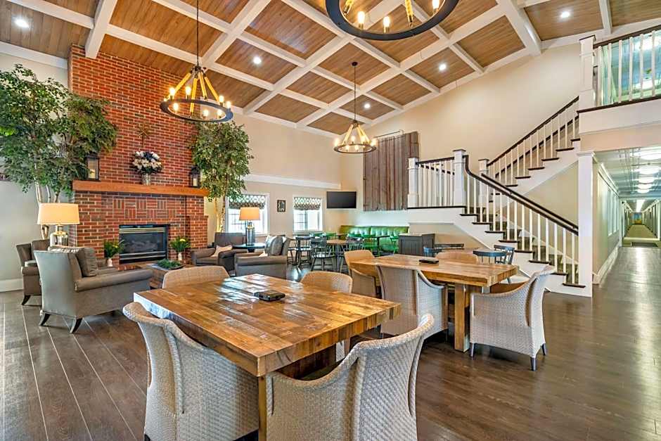 Best Western Plus University Park Inn & Suites