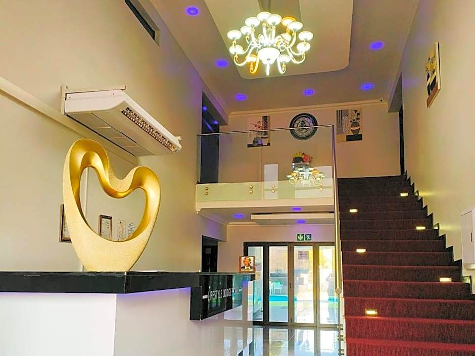 Lifestyle Lodge Hotel