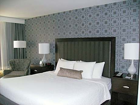 Queen Room - Mobility Access