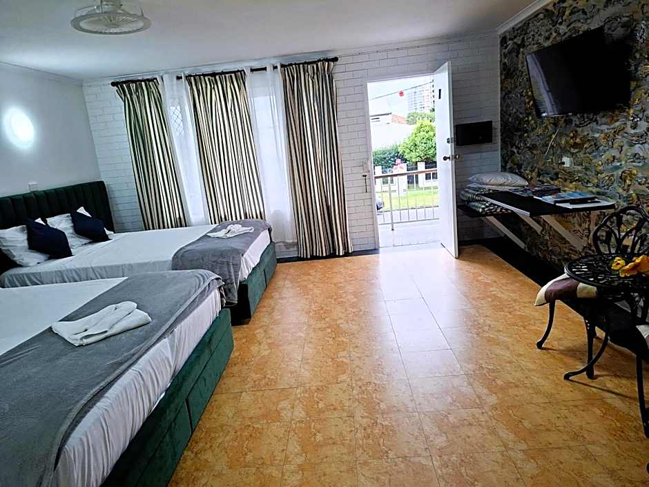 The Queenslander Motel