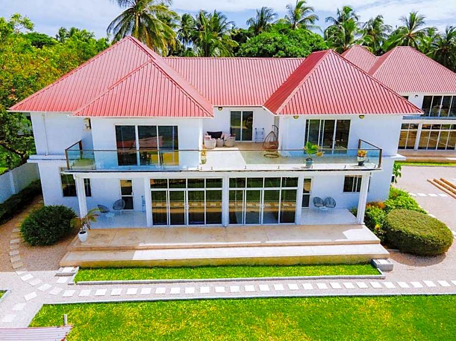 Calamari Beach Resort