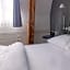 Royal Hotel - Urban Living