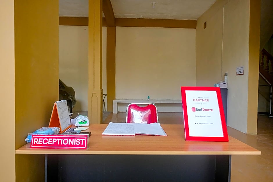 RedDoorz near Alun Alun Klaten