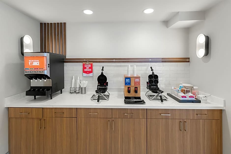 Hampton Inn & Suites New Castle