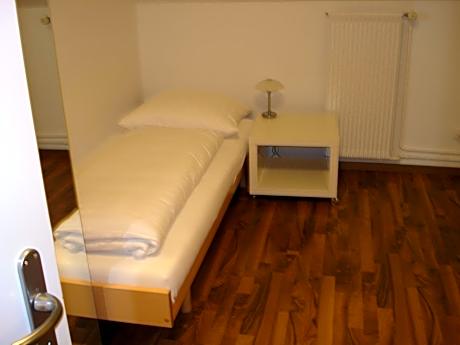 Single Room with Internal Private Bathroom