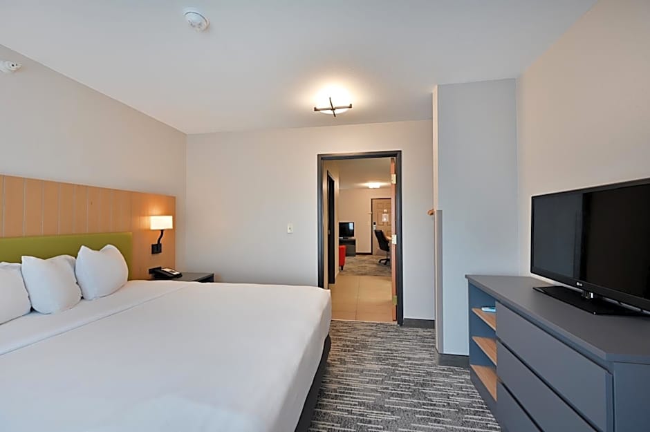 Country Inn & Suites by Radisson, Bloomington-Normal Airport, IL
