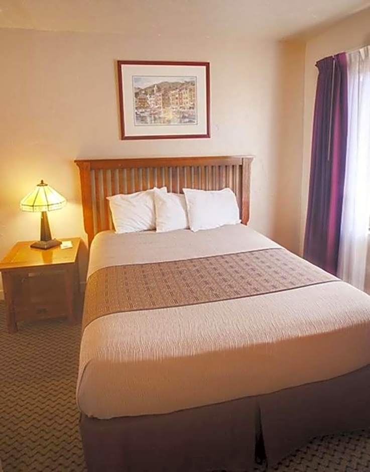 Capitola Venetian Hotel