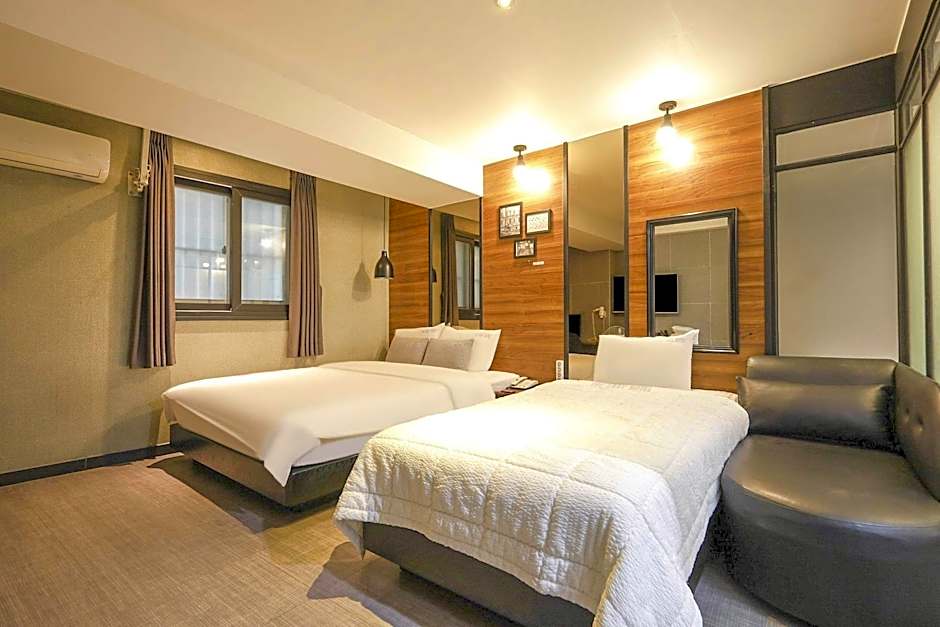 The Last Hotel