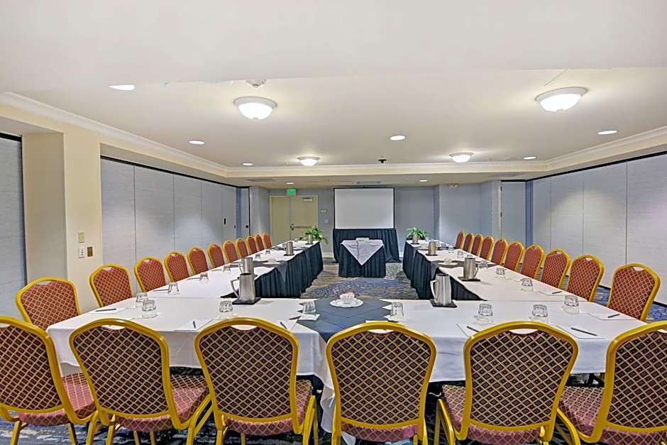 Embassy Suites By Hilton Valencia