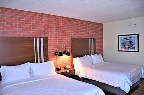 Queen Room - Accessible/Nonsmoking