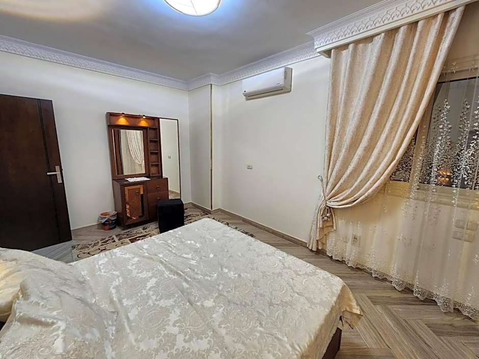 شقة فاخرة وفيو خرافى فى maadi