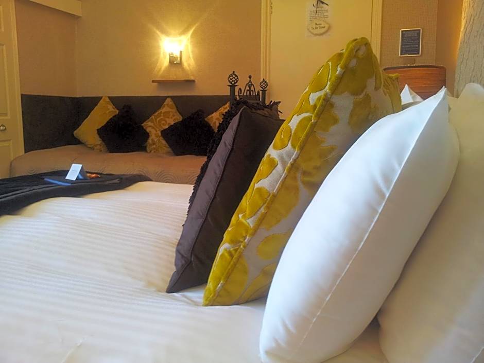 The Ambassador Townhouse