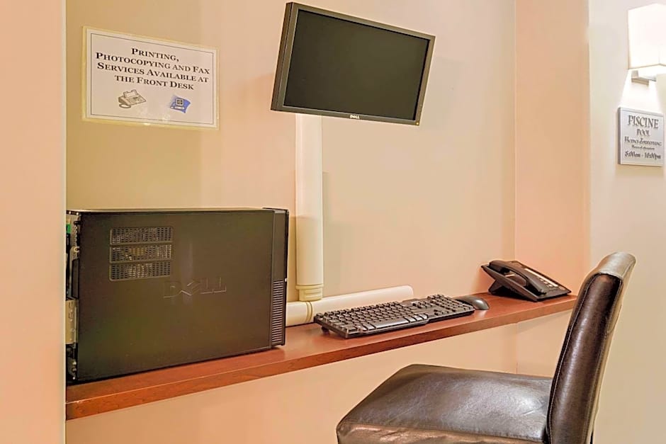 Super 8 by Wyndham Kapuskasing