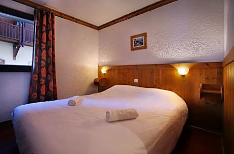 Six-Bedroom Apartment