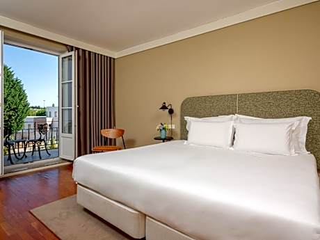 Deluxe Double or Twin Room with Balcony