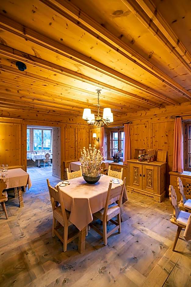 Relais & Châteaux IN LAIN Hotel Cadonau