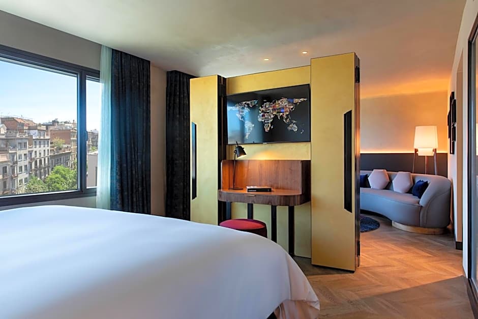 Renaissance by Marriott Barcelona Hotel