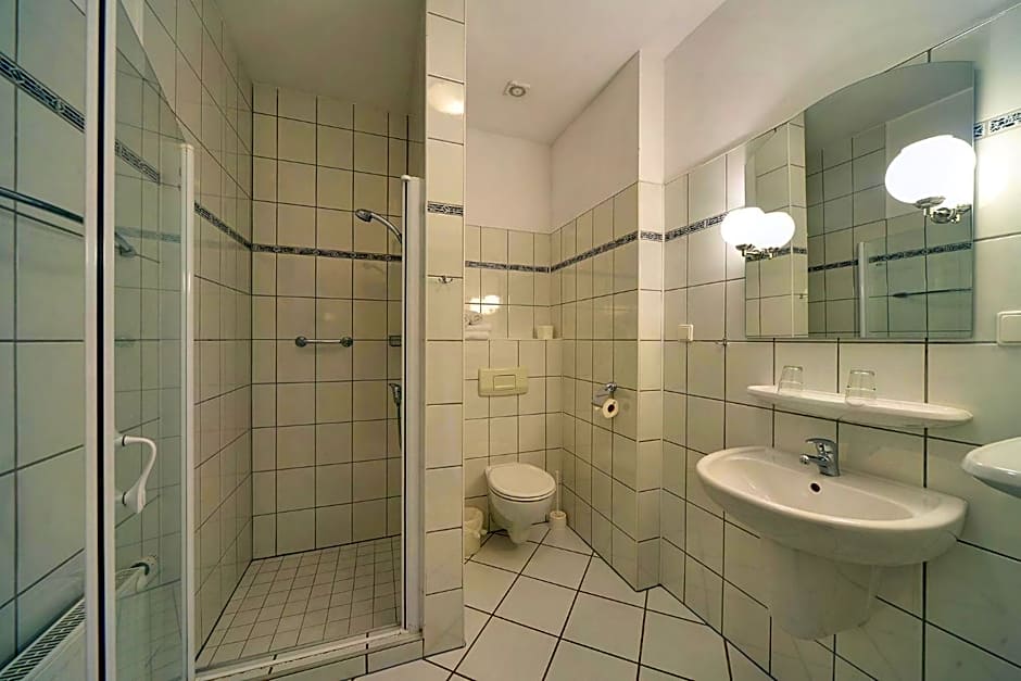 Hotel Belweder - przy hotelu Golebiewski