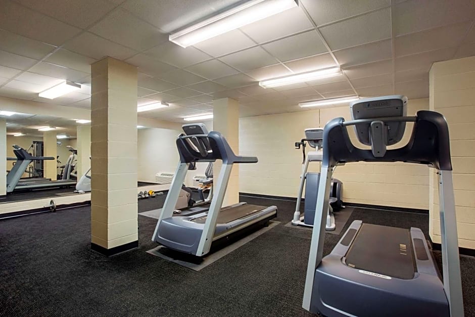 Travelodge by Wyndham Livonia
