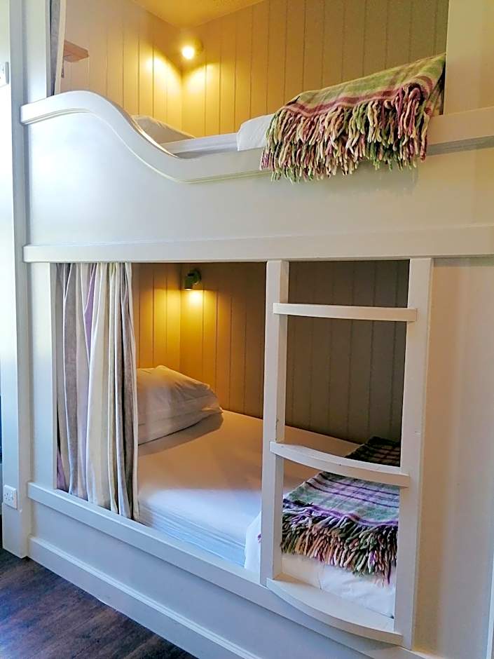 The Rocks at Plas Curig Hostel