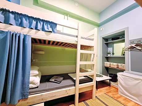 Bed in 4-Bed Dormitory Room