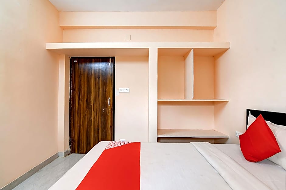 Hotel O S S Guesthouse