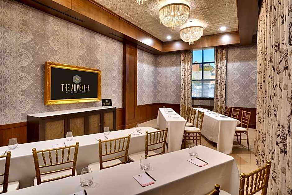 THE ADVENIRE, AUTOGRAPH COLLECTION