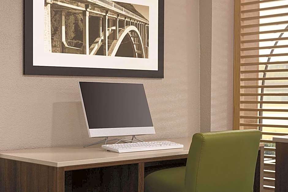 Country Inn & Suites by Radisson, Dunn, NC