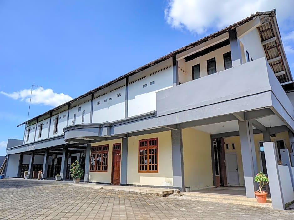 Collection O 92868 Nusantara Hotel