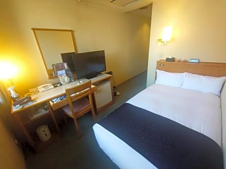 Double Room with Small Double Bed - Non-Smoking