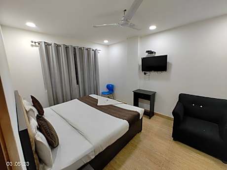 Hotel Crystal Residency Inn