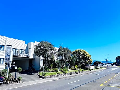 Wrights by the Sea Motel