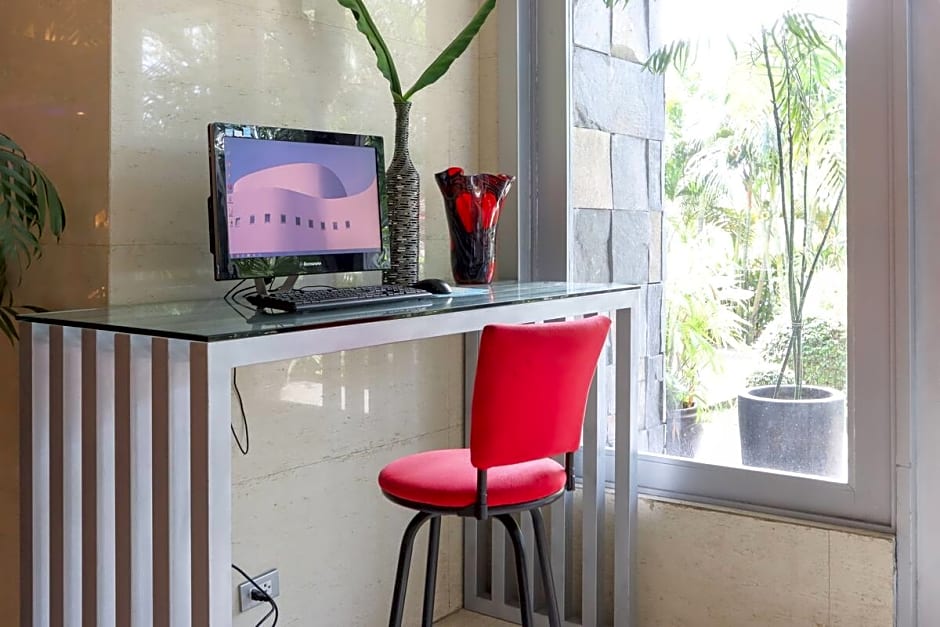 Paseo Premiere Hotel