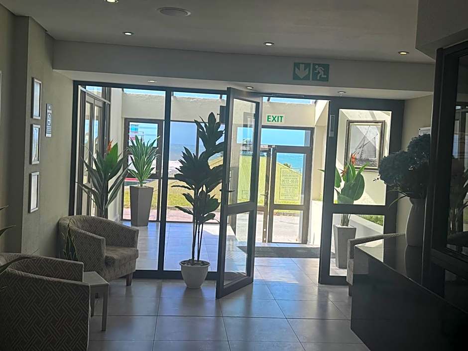 Marine Hotel