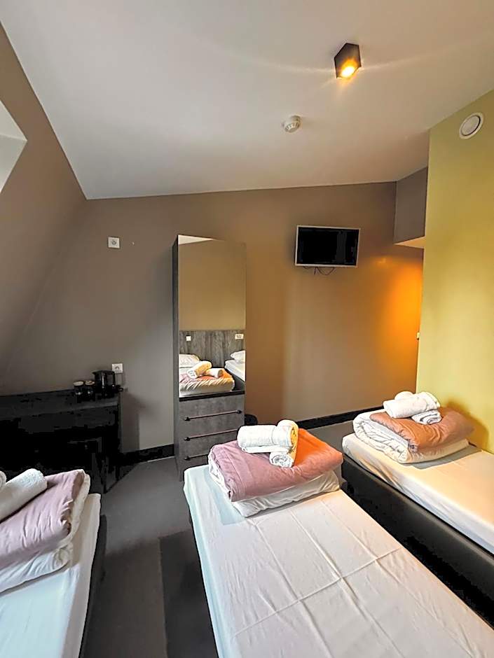 Brxxl 5 City Centre Hostel