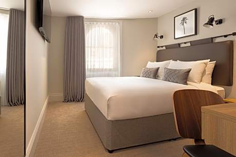King Standard Room