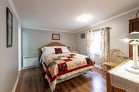 Double Room with Private Bathroom