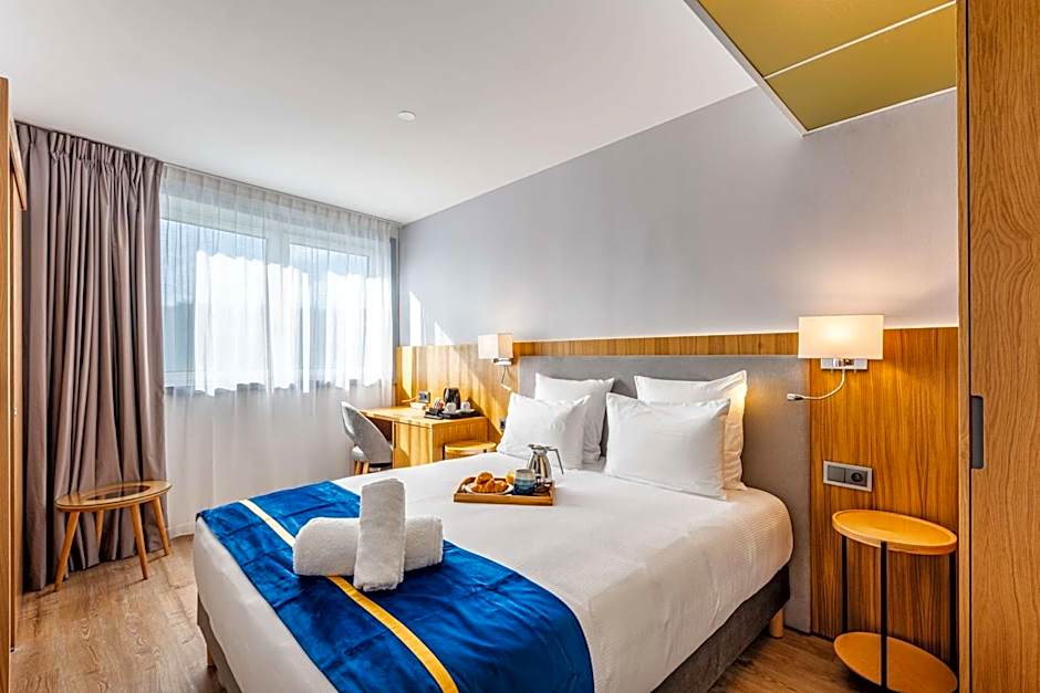 Brit Hotel Privilège Paris Rosny-sous-Bois