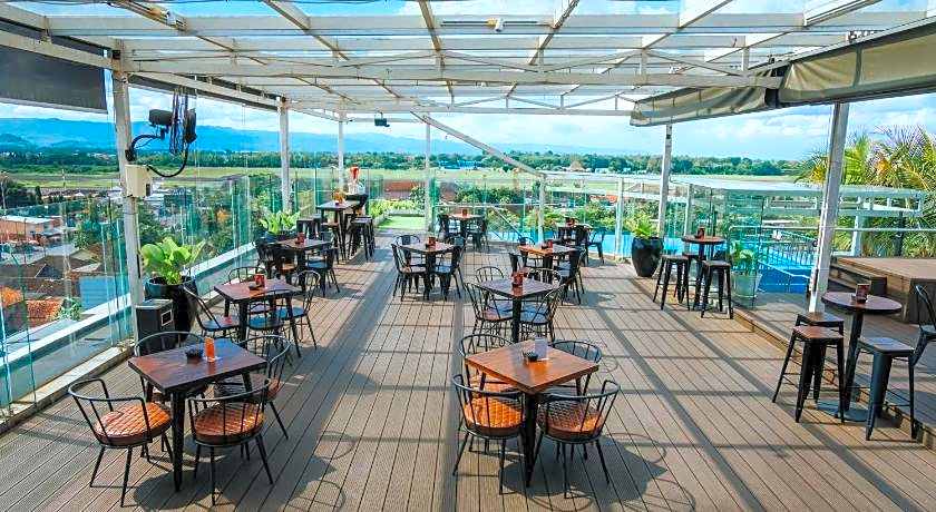 Platinum Adisucipto Hotel & Conference Center