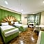 Coco Grande Hotel