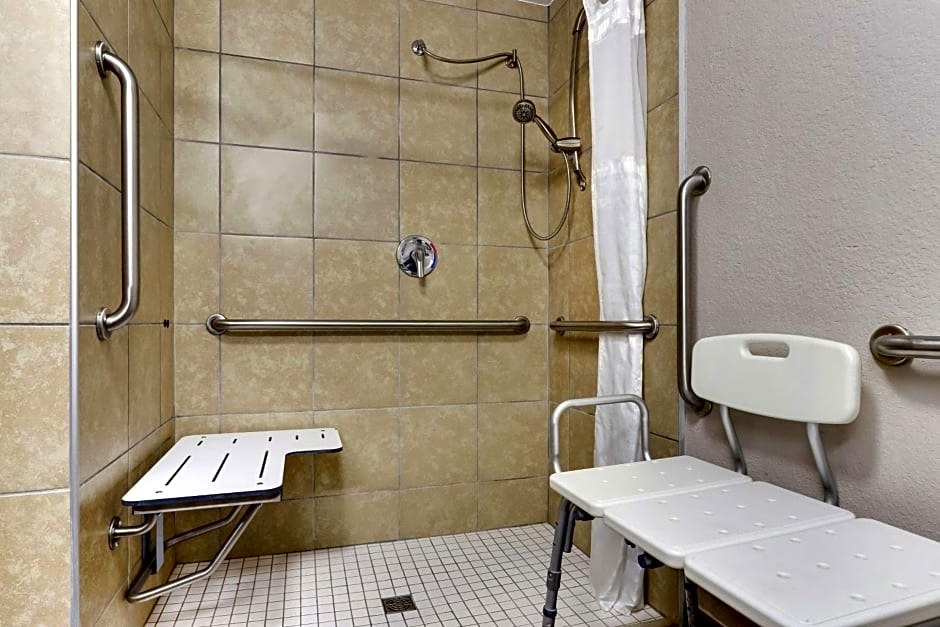 Best Western Plus University Inn & Suites