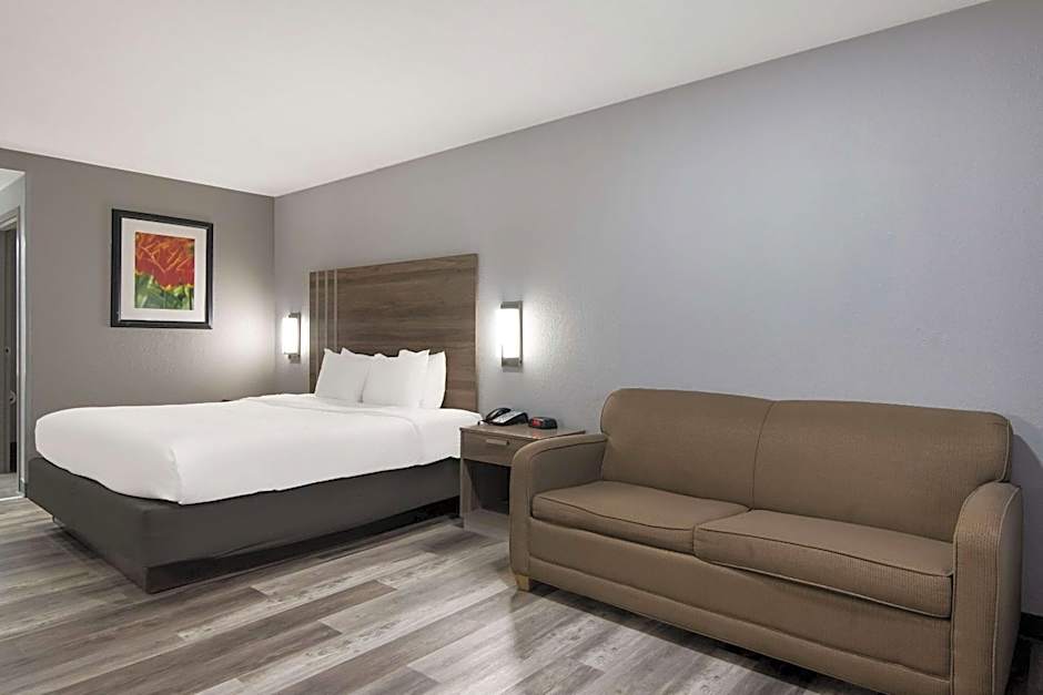Quality Inn near Casinos and Convention Center