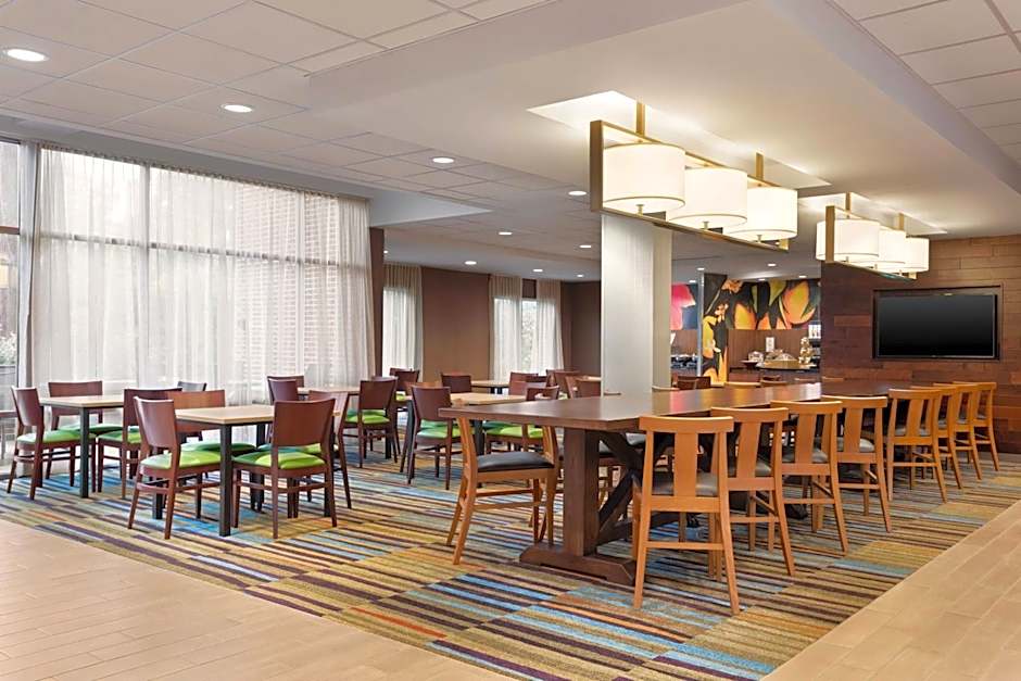 Fairfield Inn & Suites by Marriott Charlottesville Downtown/University Area