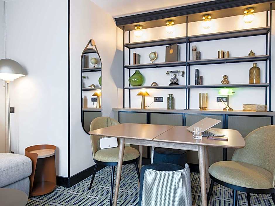 Mercure Paris Bercy Bibliotheque