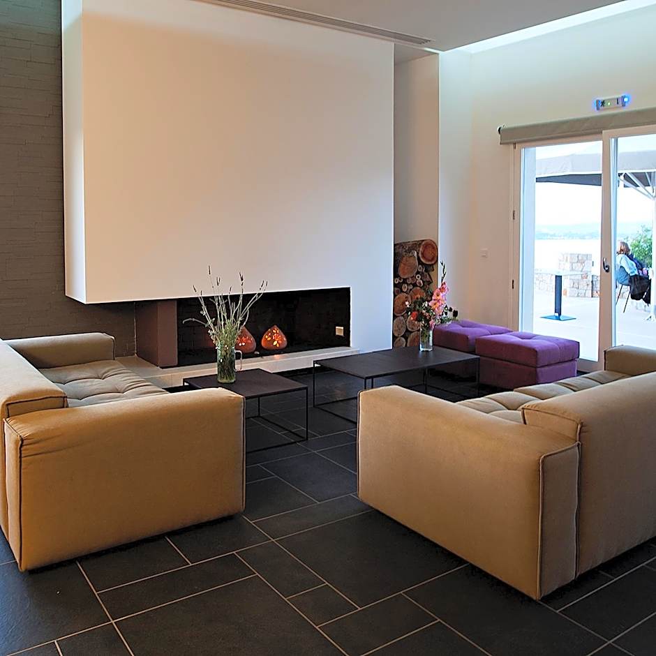 Orizontes View Hotel