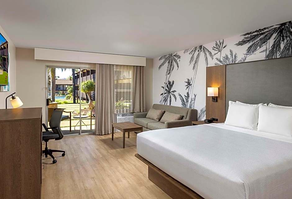 Best Western Plus Pepper Tree Inn